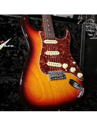 Fender® American Custom...